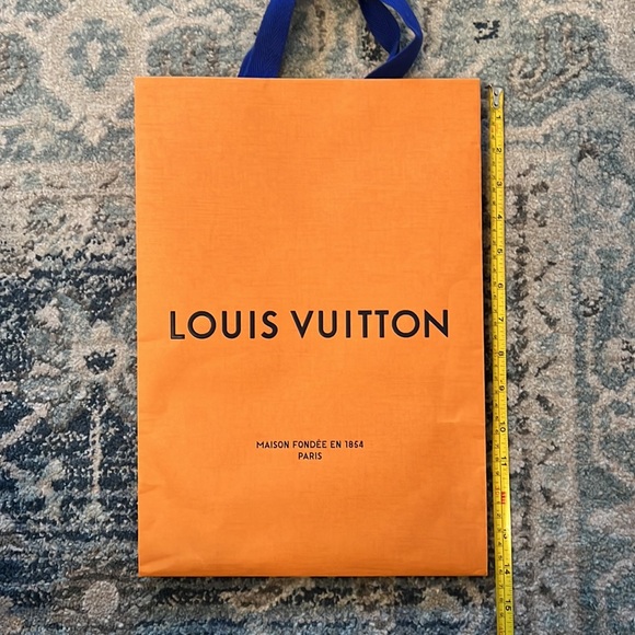 Louis Vuitton Bag - Picture 2 of 3